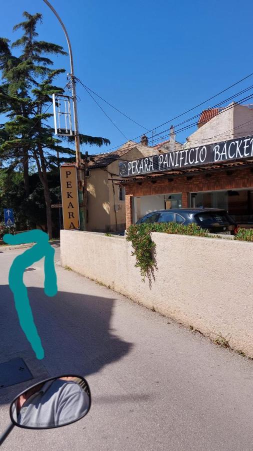 Apartman Kristina And Free Parking Mali Losinj Luaran gambar